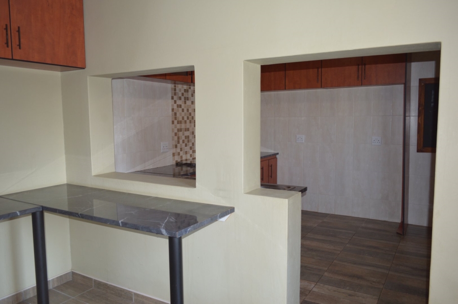 6 Bedroom Property for Sale in Flamwood North West